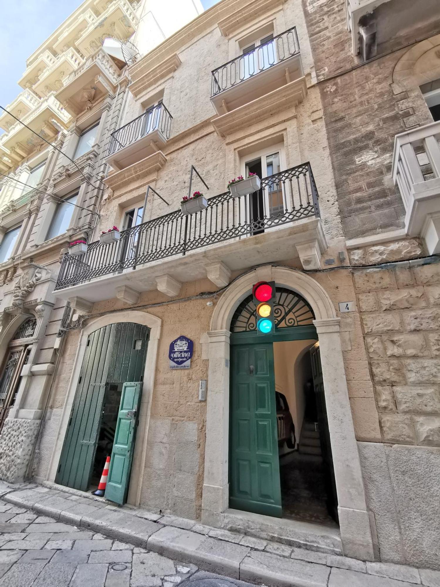 L'Officina Bed & Breakfast Bari Exterior photo