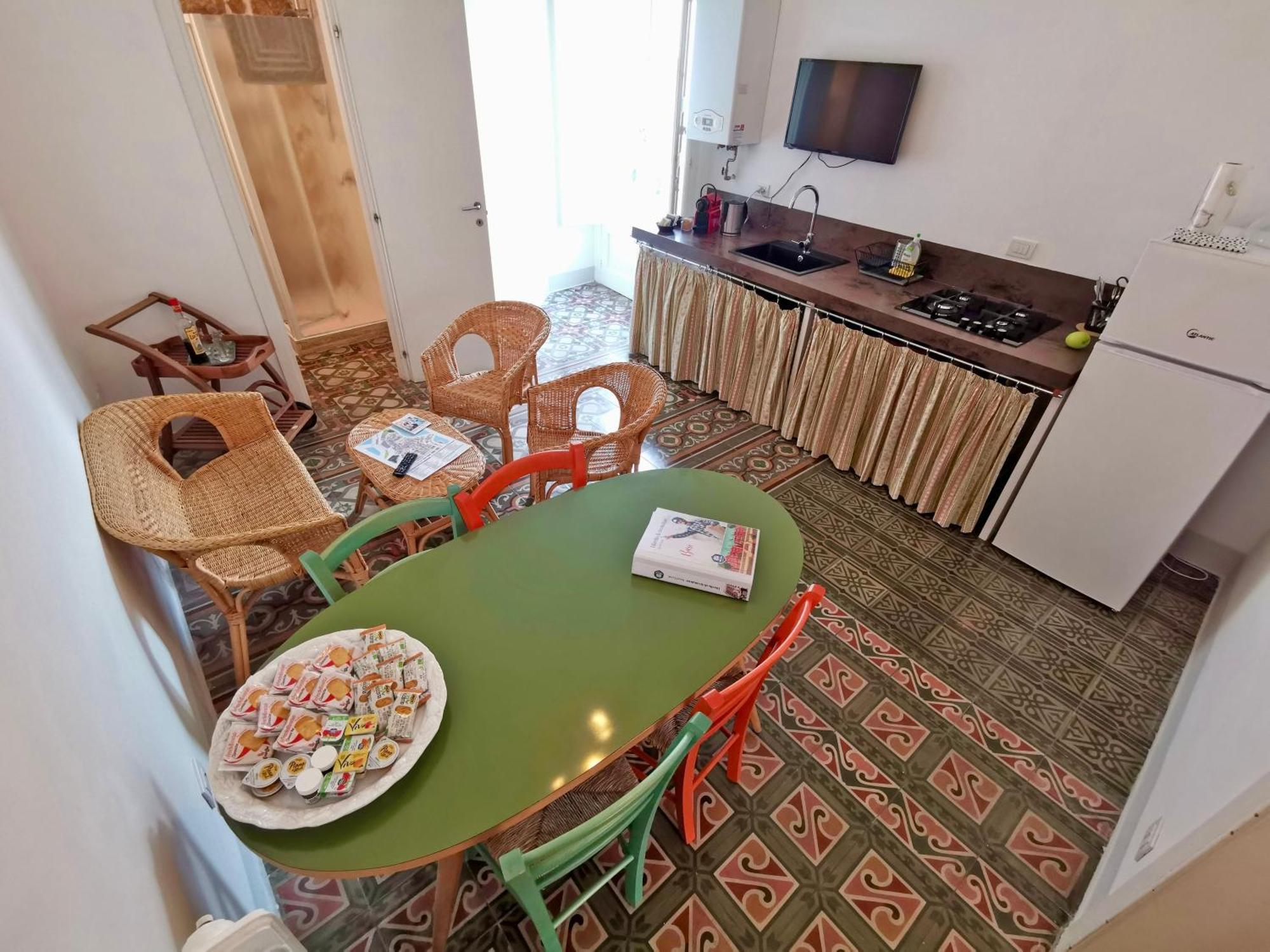 L'Officina Bed & Breakfast Bari Exterior photo