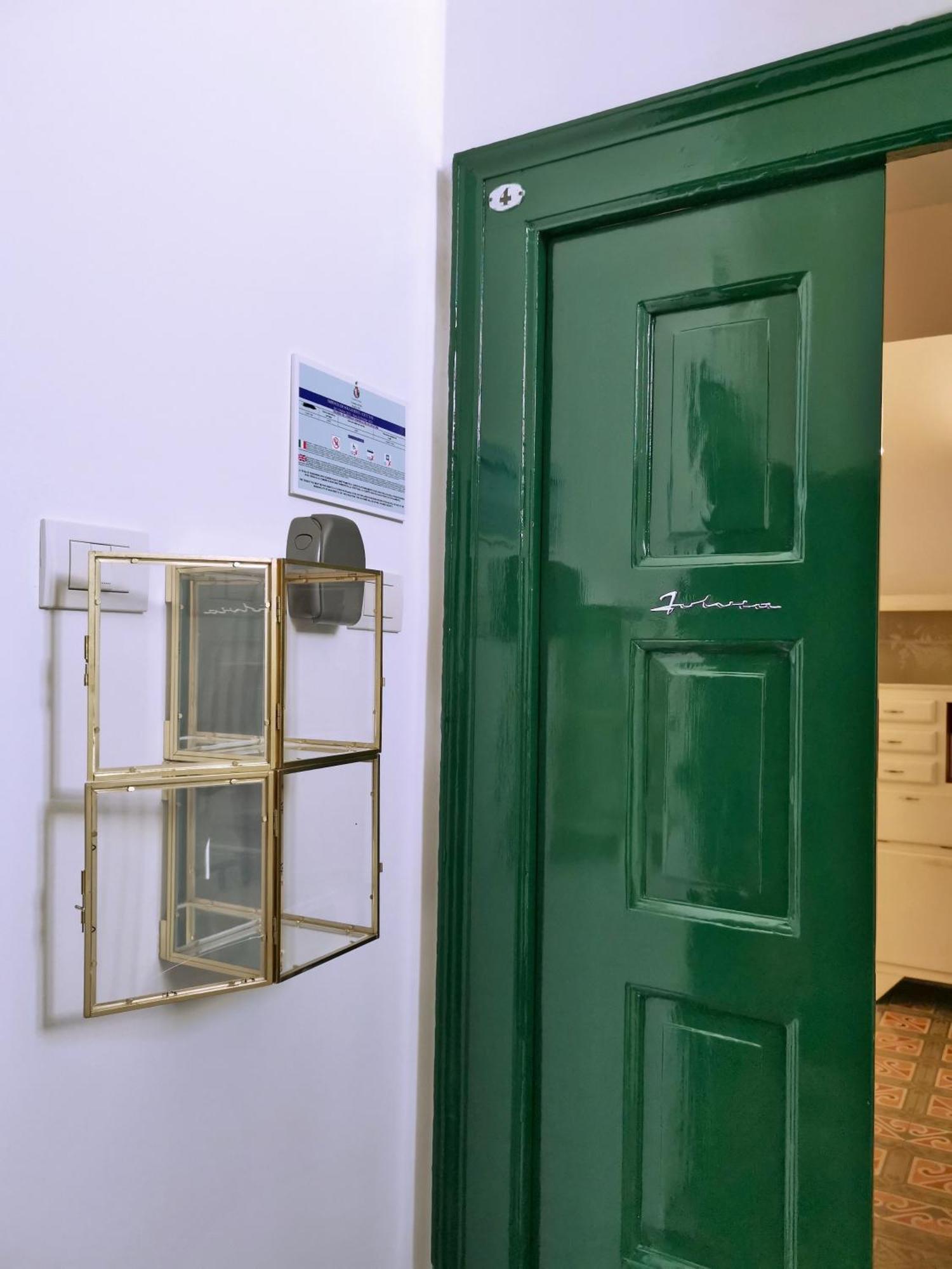 L'Officina Bed & Breakfast Bari Exterior photo